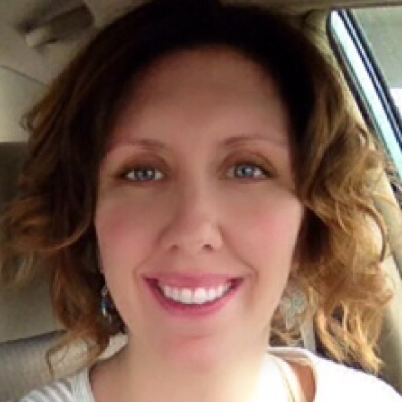 Mindy Melton - Poshmark Profile Picture of Mindy Melton (@mindylmelton) on Poshmark