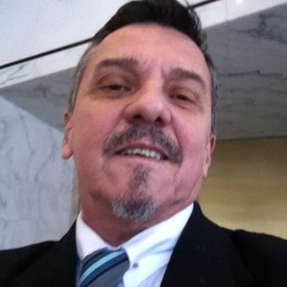 Profile Picture of Edward Viechec (@edinmanhattan) on Poshmark