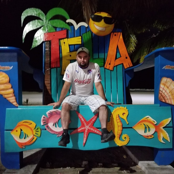 Profile Picture of Wilder Grageda (@wmejia02) on Poshmark