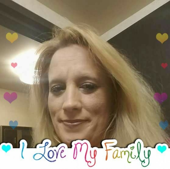 Profile Picture of Stacy Scheller (@scheller1106) on Poshmark