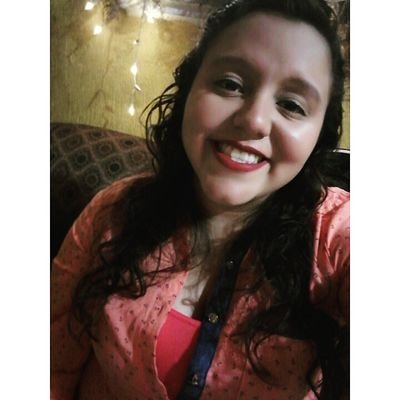 Profile Picture of Iris Chávez (@IrisChavez_14) on Twitter