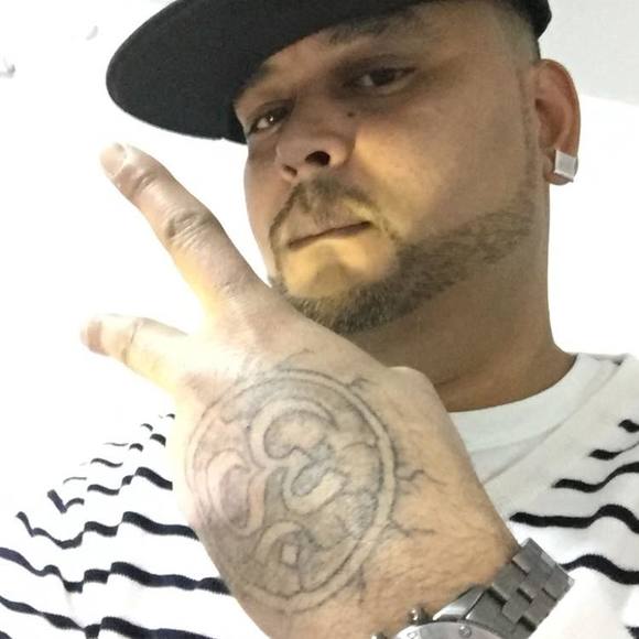 Profile Picture of Kevin Persaud (@kevinpersaud550) on Poshmark