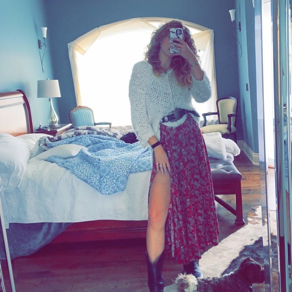 Profile Picture of Olivia Dowling (@omdowling) on Poshmark