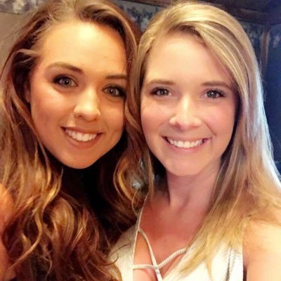Profile Picture of Nikki Wolfe (@nikkiw1412) on Twitter