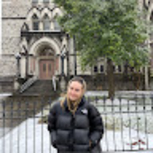 Profile Picture of Haley Finch (@hfinch3) on Poshmark