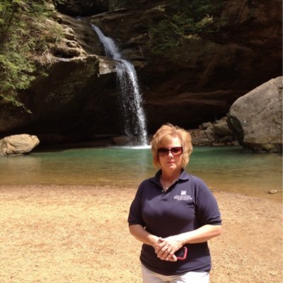 Profile Picture of Beth Conrad (@bigredfan2001) on Twitter