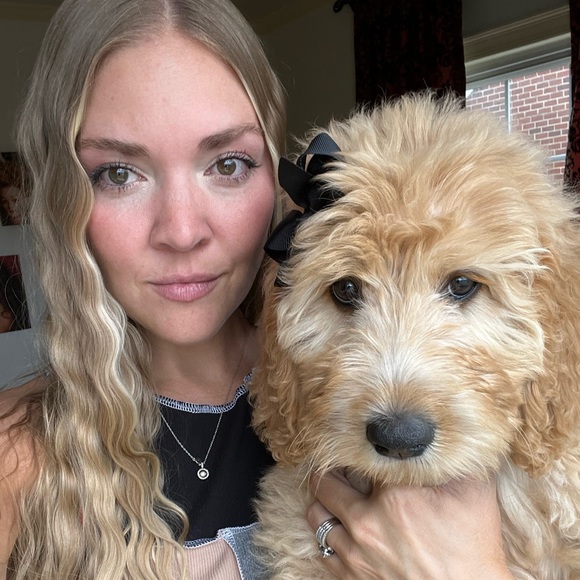 Amy Wilkinson - Poshmark Profile Picture of Amy Wilkinson (@alaurenw292) on Poshmark