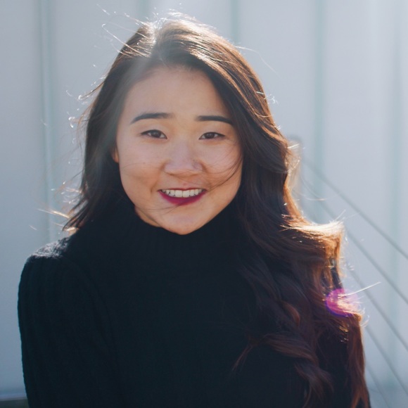 Profile Picture of ! elizabeth Liechti (@elizabeth10116) on Poshmark