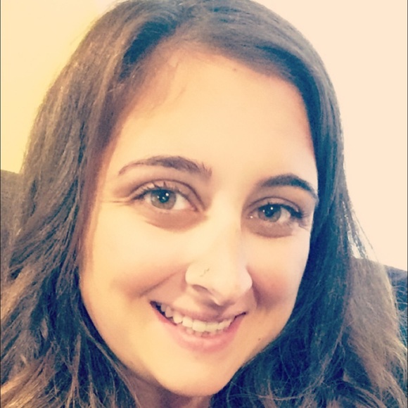 Profile Picture of Jennifer Rahwan (@jrahwan) on Poshmark