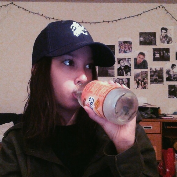 Profile Picture of Isabella Perpetuo (@bellaperpetuo) on Poshmark