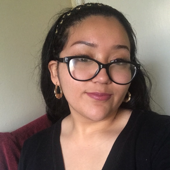 Profile Picture of Janet Pineda (@janetpineda213) on Poshmark