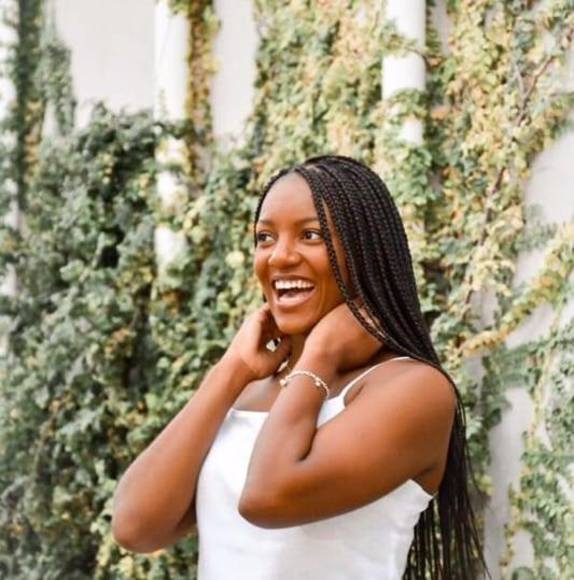 Profile Picture of Sophia Hicks (@sophia1971) on Poshmark