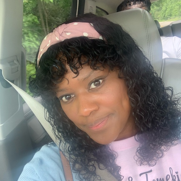 Profile Picture of Tomekia Wilburn (@cjwilburn10) on Poshmark