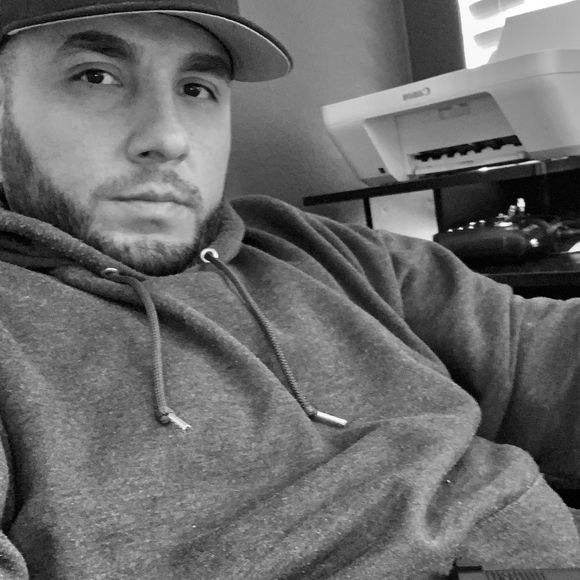 Profile Picture of Tony Uribe (@zalate) on Poshmark