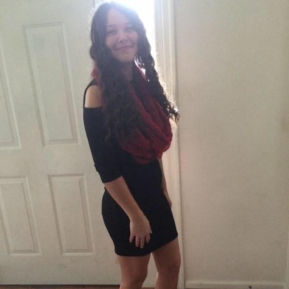 Profile Picture of Samantha Constantino (@sammy2008c) on Poshmark