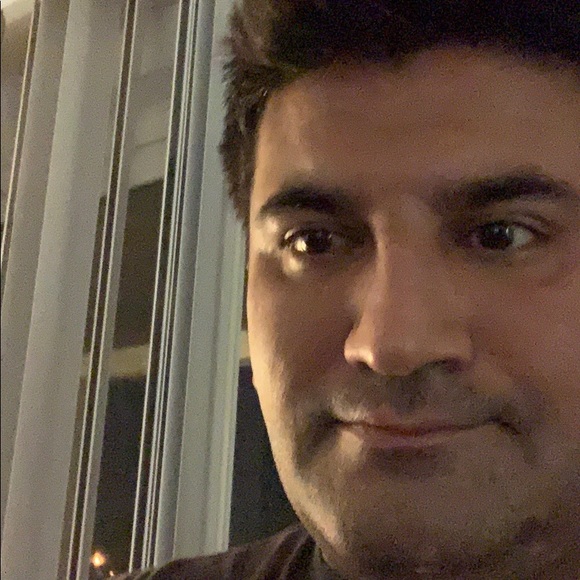 Profile Picture of Akbar Anwarzai (@alibabadeala) on Poshmark