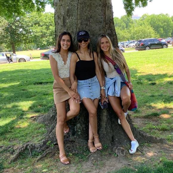 Profile Picture of Sandra Cieslak (@sandracieslak) on Poshmark