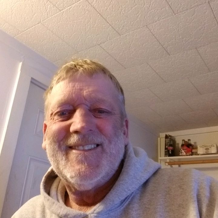 Profile Picture of Scott (@scottdewittakamuffin) on Tiktok