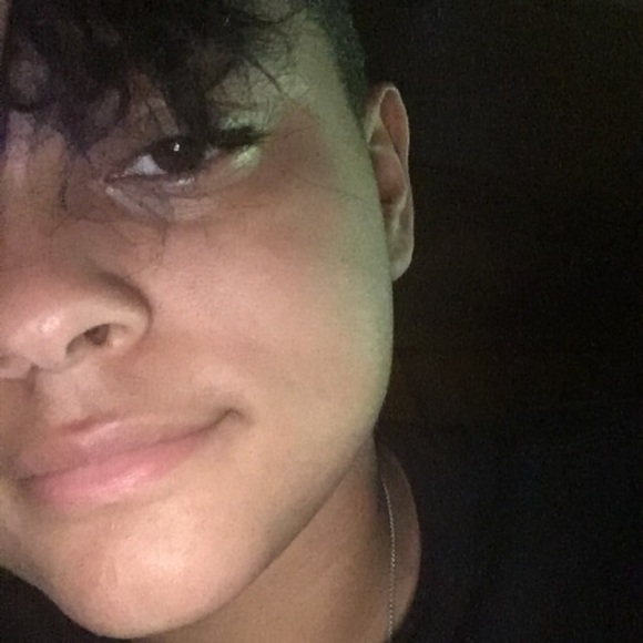 Profile Picture of Alexander Van heusen (@alexandervhw) on Poshmark