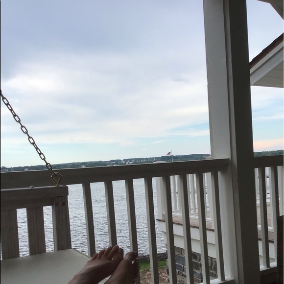 Profile Picture of Chloe Popanz (@ccpopanz) on Poshmark