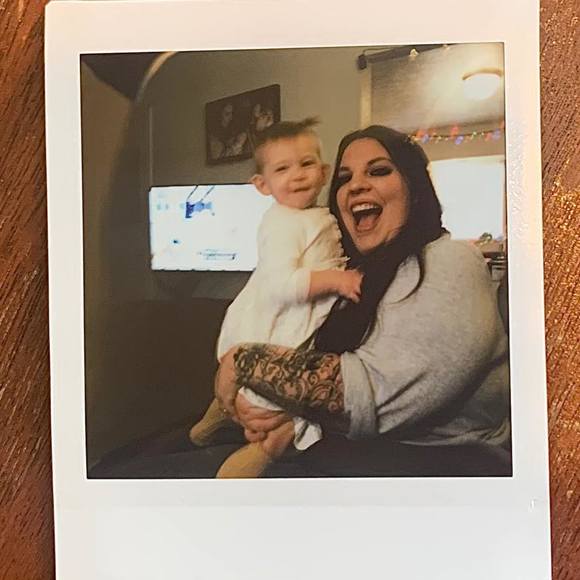 Sarah Walls - Poshmark Profile Picture of Sarah Walls (@sarah_walls) on Poshmark