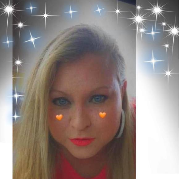 Profile Picture of Lashaye Boman (@lashayemb) on Poshmark