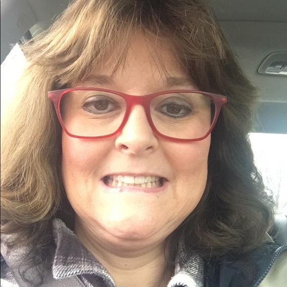 Profile Picture of Janet Cagle (@jcagle67) on Poshmark