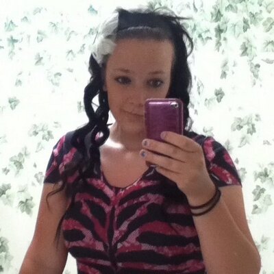 Profile Picture of Lindy Stephens (@shehulk17) on Twitter