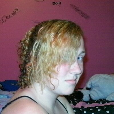 Profile Picture of Ally Sharpe (@AllyJoSharpe) on Twitter