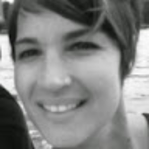 Profile Picture of Jenny Baermann (@jennybaermann) on Poshmark