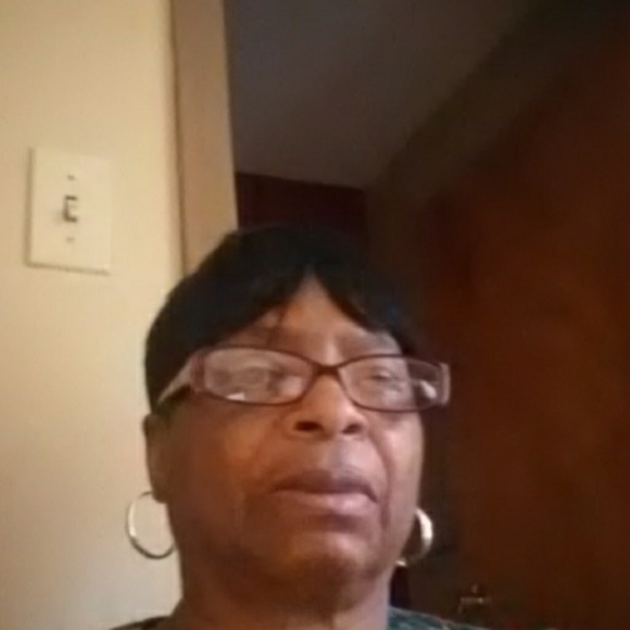 Profile Picture of Marilyn Walker (@marilynwalker54) on Poshmark