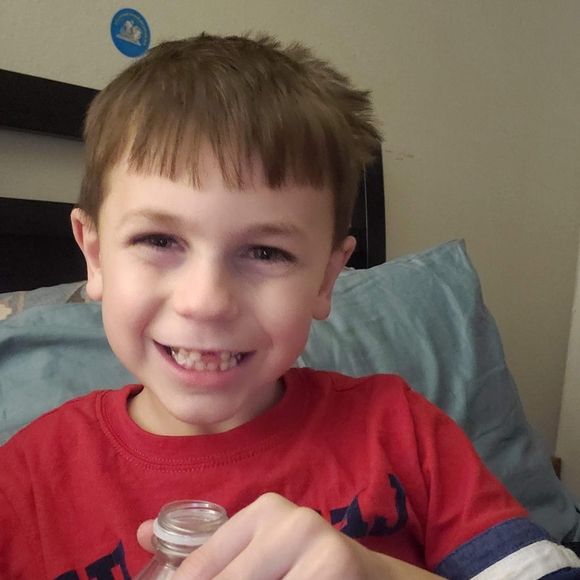 Profile Picture of Rebecca Venker (@rvenker86) on Poshmark