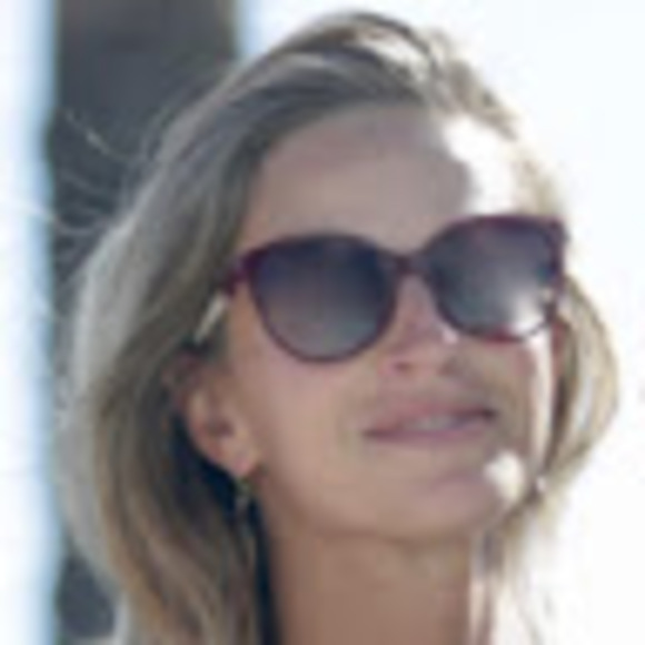Profile Picture of Lidiya Litoshenko (@litoli) on Poshmark
