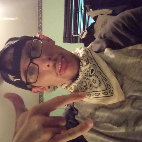 Profile Picture of Derrick Phillips (@derrickphill105) on Poshmark