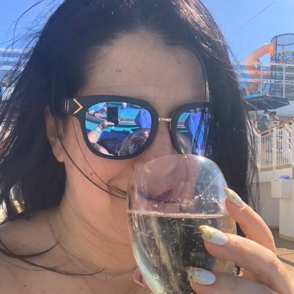 Profile Picture of Dana Goodman (@dng52778) on Poshmark