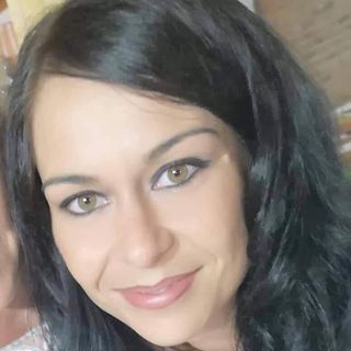 Aliz Pacherné Schönek - Facebook Profile Picture of Aliz Pacherné Schönek (@aliz.pacherneschonek) on Facebook