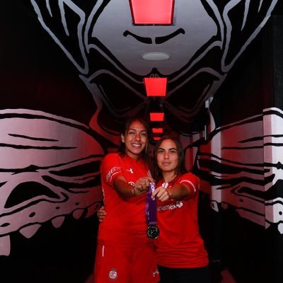 Profile Picture of Laura Parra (@LauraParra_13) on Twitter