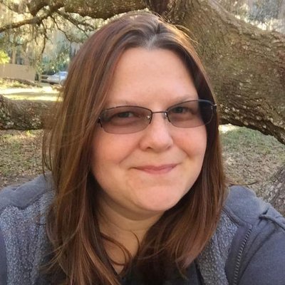 Profile Picture of Rae Hanson (@@raelee) on Twitter