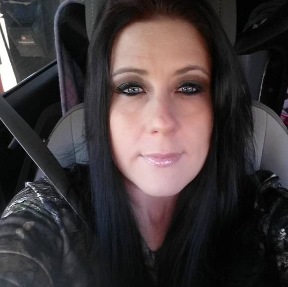 Profile Picture of Amanda Davenport-sowder (@adavenport71878) on Poshmark
