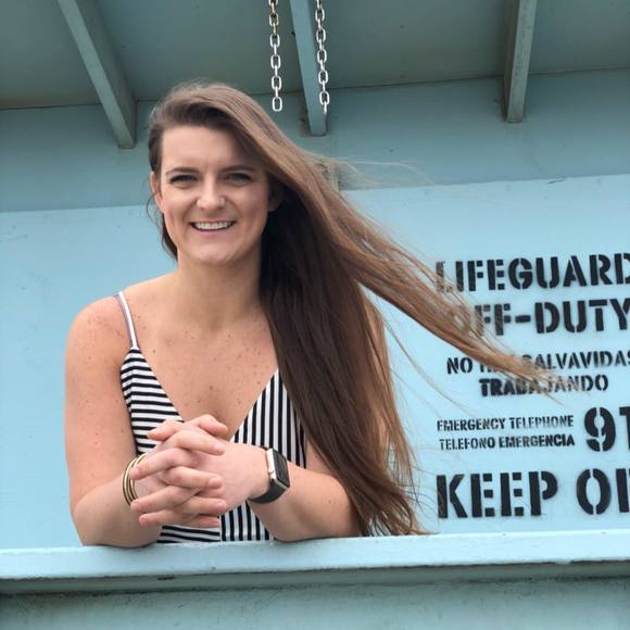 Profile Picture of Jennifer Nunnelley (@jenunnelley) on Poshmark