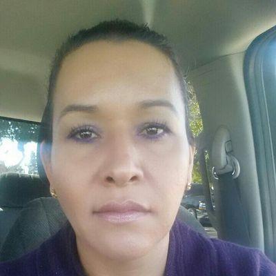 Profile Picture of Luz Manzo (@luzgonzalez151) on Twitter