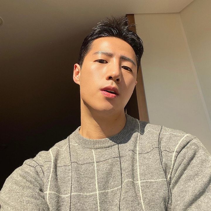 Profile Picture of James (@jameskelr) on Tiktok