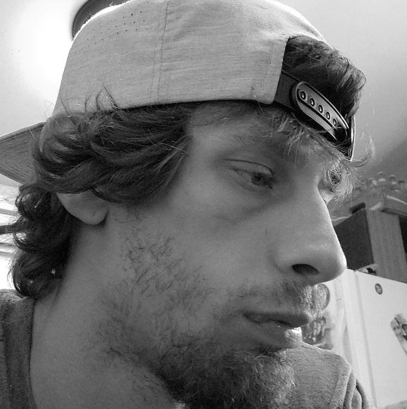 D.j. Mockmore - Poshmark Profile Picture of D.j. Mockmore (@mockmore_420) on Poshmark