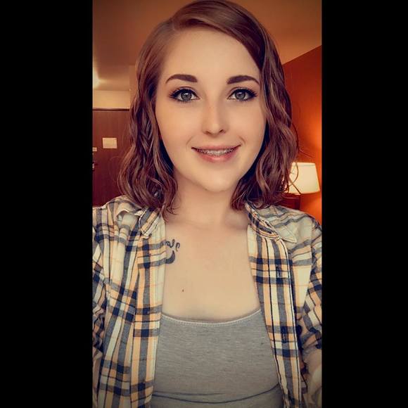 Profile Picture of Tressa Trumbo (@tressatrumbo) on Poshmark