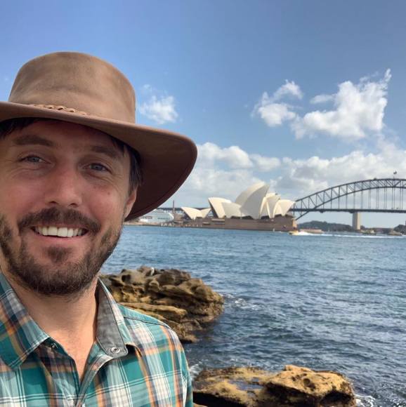 Profile Picture of Joshua Montross (@joshuamontross) on Poshmark