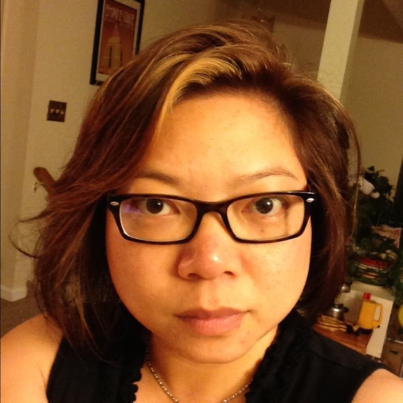 Profile Picture of Helene Nguyen (@aznspring) on Poshmark