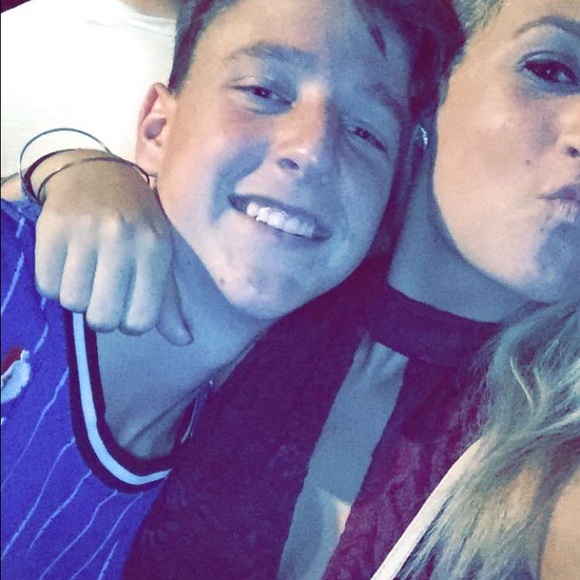 Profile Picture of Nick Hendricks (@drixy12) on Poshmark