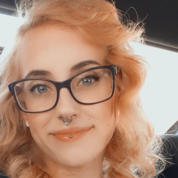Profile Picture of Amber Mcfrederick (@bountifu) on Poshmark