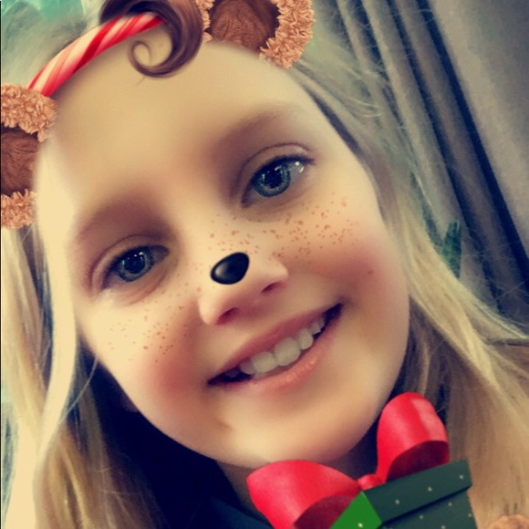 Profile Picture of Kylie Klindt (@itz_kylie) on Poshmark