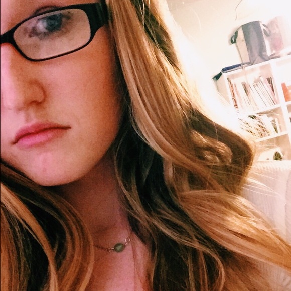 Profile Picture of Ardyst Zigler (@ardyst) on Poshmark